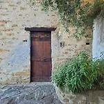 Casa Gillo In Cascina Marenco Langhe