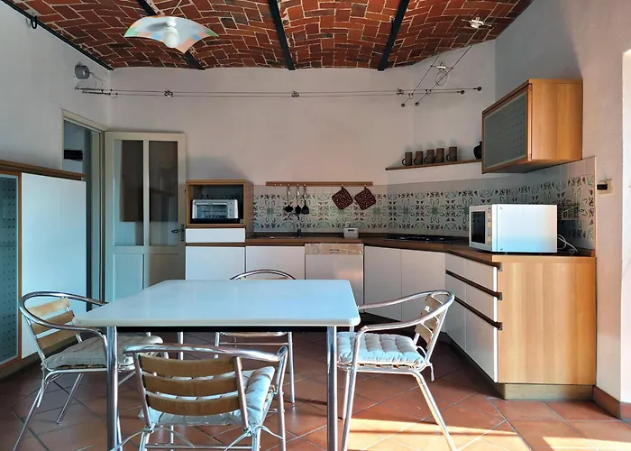 Casa Gillo In Cascina Marenco Langhe Cessole