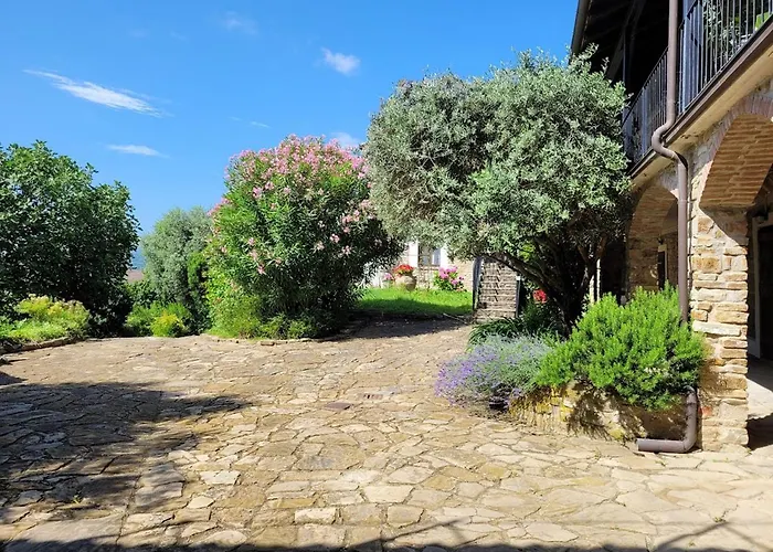 Casa Gillo In Cascina Marenco Langhe Cessole