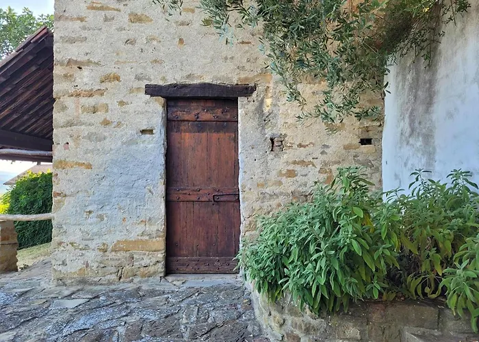 Casa Gillo In Cascina Marenco Langhe