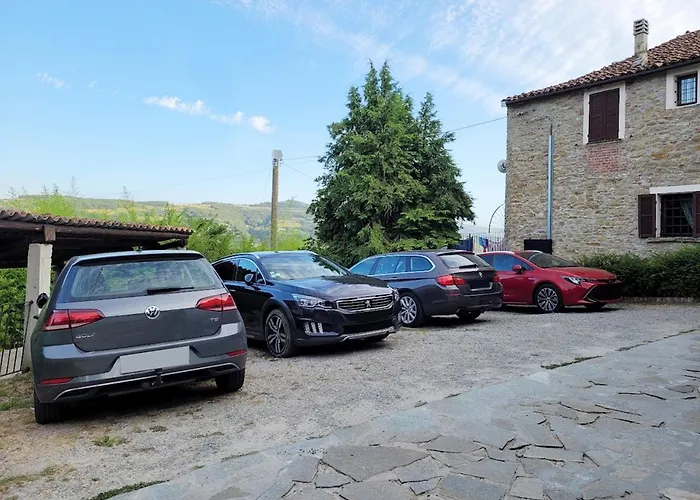 Casa Gillo In Cascina Marenco Langhe
